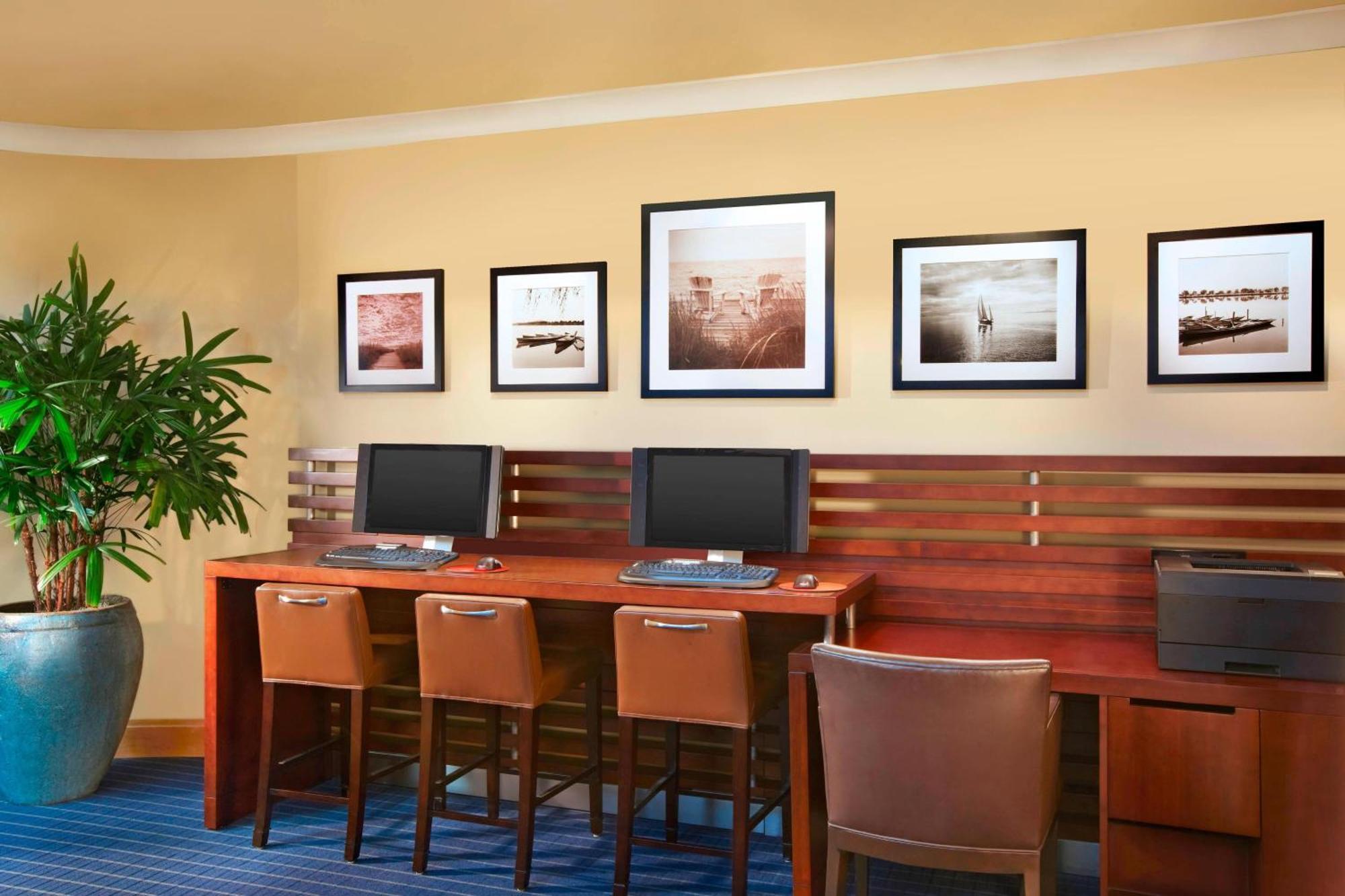 Sheraton Sonoma Wine Country Petaluma Exterior photo
